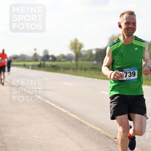 12.04.2026 - 45. Internationalen Wilhelmsburger Insellauf Dr. Thomas Lammeyer http://msf.ph/oto/9444130 12.04.2026 10:18:01 Laufen 739 meine-sportfotos.de