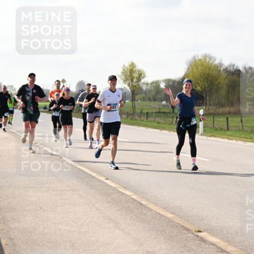 12.04.2026 - 45. Internationalen Wilhelmsburger Insellauf Dr. Thomas Lammeyer http://msf.ph/oto/9444151 12.04.2026 10:18:11 Laufen 3416, 4785, 82 meine-sportfotos.de