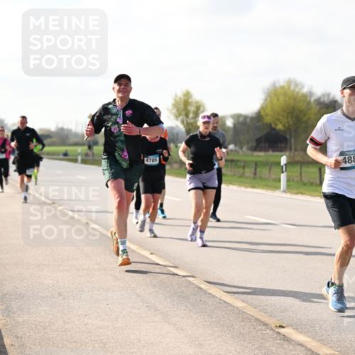 12.04.2026 - 45. Internationalen Wilhelmsburger Insellauf Dr. Thomas Lammeyer http://msf.ph/oto/9444166 12.04.2026 10:18:13 Laufen 4785, 4882 meine-sportfotos.de