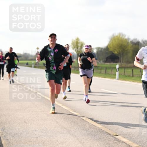12.04.2026 - 45. Internationalen Wilhelmsburger Insellauf Dr. Thomas Lammeyer http://msf.ph/oto/9444167 12.04.2026 10:18:14 Laufen 488 meine-sportfotos.de