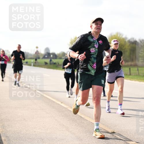 12.04.2026 - 45. Internationalen Wilhelmsburger Insellauf Dr. Thomas Lammeyer http://msf.ph/oto/9444173 12.04.2026 10:18:15 Laufen 3416 meine-sportfotos.de
