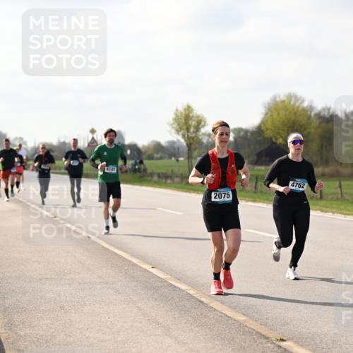 12.04.2026 - 45. Internationalen Wilhelmsburger Insellauf Dr. Thomas Lammeyer http://msf.ph/oto/9444229 12.04.2026 10:18:26 Laufen 4181, 2075, 4762 meine-sportfotos.de