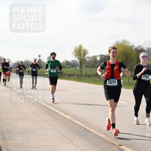 12.04.2026 - 45. Internationalen Wilhelmsburger Insellauf Dr. Thomas Lammeyer http://msf.ph/oto/9444232 12.04.2026 10:18:26 Laufen 2075, 4762 meine-sportfotos.de