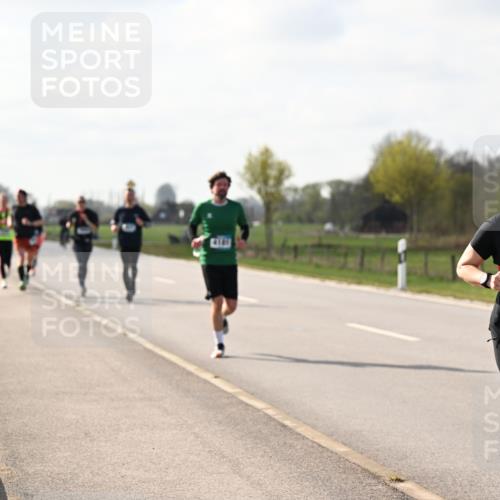 12.04.2026 - 45. Internationalen Wilhelmsburger Insellauf Dr. Thomas Lammeyer http://msf.ph/oto/9444238 12.04.2026 10:18:27 Laufen 2075 meine-sportfotos.de