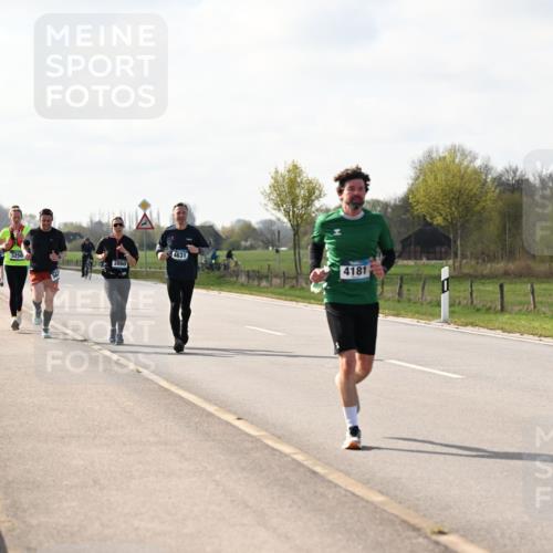 12.04.2026 - 45. Internationalen Wilhelmsburger Insellauf Dr. Thomas Lammeyer http://msf.ph/oto/9444245 12.04.2026 10:18:28 Laufen 3256, 3860, 4631, 4181 meine-sportfotos.de