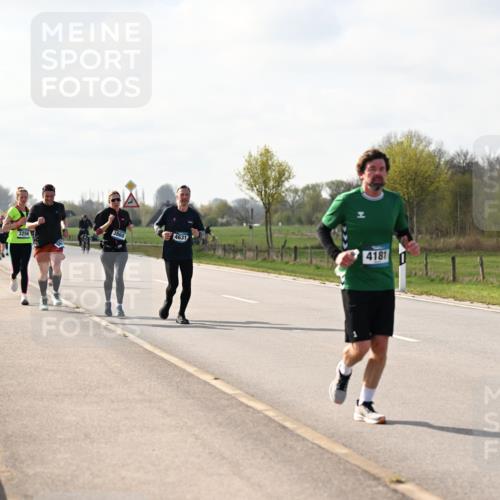12.04.2026 - 45. Internationalen Wilhelmsburger Insellauf Dr. Thomas Lammeyer http://msf.ph/oto/9444247 12.04.2026 10:18:29 Laufen 3256, 3860, 4631, 4181 meine-sportfotos.de