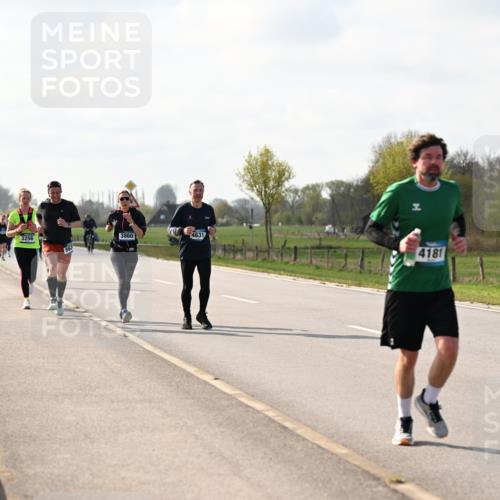 12.04.2026 - 45. Internationalen Wilhelmsburger Insellauf Dr. Thomas Lammeyer http://msf.ph/oto/9444250 12.04.2026 10:18:29 Laufen 3860, 3256, 4631, 4181 meine-sportfotos.de