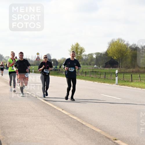 12.04.2026 - 45. Internationalen Wilhelmsburger Insellauf Dr. Thomas Lammeyer http://msf.ph/oto/9444257 12.04.2026 10:18:30 Laufen 562, 3860, 4631 meine-sportfotos.de