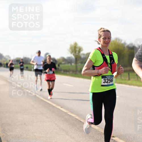 12.04.2026 - 45. Internationalen Wilhelmsburger Insellauf Dr. Thomas Lammeyer http://msf.ph/oto/9444284 12.04.2026 10:18:34 Laufen 45, 3256 meine-sportfotos.de