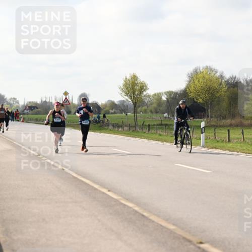 12.04.2026 - 45. Internationalen Wilhelmsburger Insellauf Dr. Thomas Lammeyer http://msf.ph/oto/9444321 12.04.2026 10:18:40 Laufen 4367, 4402 meine-sportfotos.de