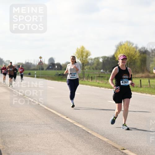 12.04.2026 - 45. Internationalen Wilhelmsburger Insellauf Dr. Thomas Lammeyer http://msf.ph/oto/9444352 12.04.2026 10:18:45 Laufen 3408, 4367, 4402 meine-sportfotos.de