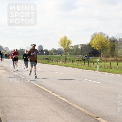 12.04.2026 - 45. Internationalen Wilhelmsburger Insellauf Dr. Thomas Lammeyer http://msf.ph/oto/9444379 12.04.2026 10:18:50 Laufen 3356 meine-sportfotos.de