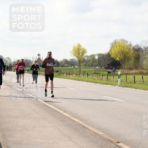 12.04.2026 - 45. Internationalen Wilhelmsburger Insellauf Dr. Thomas Lammeyer http://msf.ph/oto/9444384 12.04.2026 10:18:51 Laufen 3356 meine-sportfotos.de