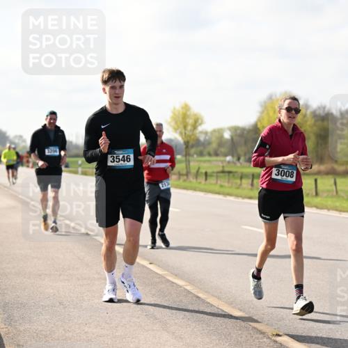 12.04.2026 - 45. Internationalen Wilhelmsburger Insellauf Dr. Thomas Lammeyer http://msf.ph/oto/9444430 12.04.2026 10:18:58 Laufen 3200, 3546, 2134, 3008 meine-sportfotos.de