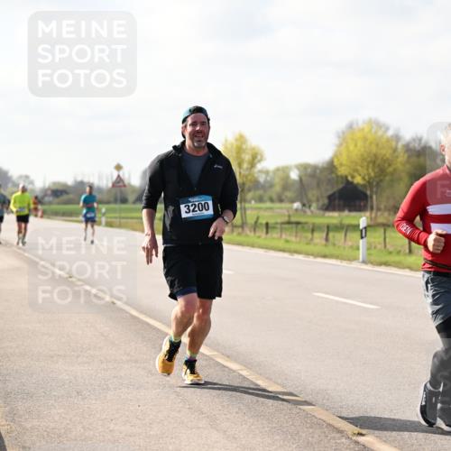12.04.2026 - 45. Internationalen Wilhelmsburger Insellauf Dr. Thomas Lammeyer http://msf.ph/oto/9444442 12.04.2026 10:19:01 Laufen 3200, 213 meine-sportfotos.de