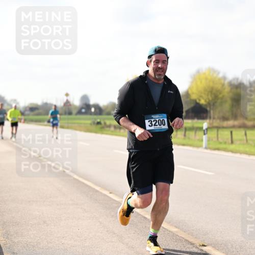 12.04.2026 - 45. Internationalen Wilhelmsburger Insellauf Dr. Thomas Lammeyer http://msf.ph/oto/9444447 12.04.2026 10:19:01 Laufen 3200 meine-sportfotos.de