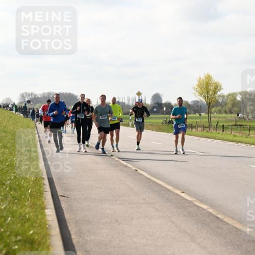 12.04.2026 - 45. Internationalen Wilhelmsburger Insellauf Dr. Thomas Lammeyer http://msf.ph/oto/9444453 12.04.2026 10:19:07 Laufen 3848, 3849, 2048, 3430, 2899 meine-sportfotos.de