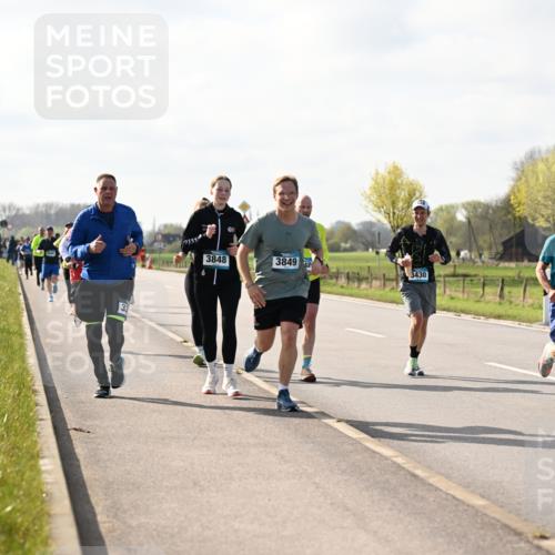 12.04.2026 - 45. Internationalen Wilhelmsburger Insellauf Dr. Thomas Lammeyer http://msf.ph/oto/9444475 12.04.2026 10:19:10 Laufen 33, 3848, 3849, 48, 6, 3430, 2899 meine-sportfotos.de