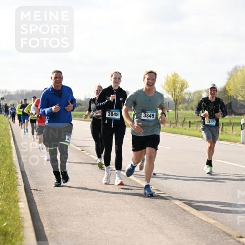 12.04.2026 - 45. Internationalen Wilhelmsburger Insellauf Dr. Thomas Lammeyer http://msf.ph/oto/9444478 12.04.2026 10:19:11 Laufen 33, 56, 3848, 3849, 430, 2899 meine-sportfotos.de