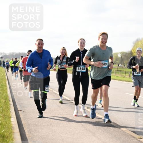 12.04.2026 - 45. Internationalen Wilhelmsburger Insellauf Dr. Thomas Lammeyer http://msf.ph/oto/9444483 12.04.2026 10:19:12 Laufen 331, 569, 12, 6, 3848, 49, 3430 meine-sportfotos.de