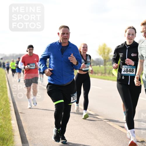 12.04.2026 - 45. Internationalen Wilhelmsburger Insellauf Dr. Thomas Lammeyer http://msf.ph/oto/9444490 12.04.2026 10:19:13 Laufen 331, 694, 3848, 3849, 34 meine-sportfotos.de