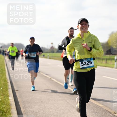 12.04.2026 - 45. Internationalen Wilhelmsburger Insellauf Dr. Thomas Lammeyer http://msf.ph/oto/9444528 12.04.2026 10:19:19 Laufen 5690, 5325 meine-sportfotos.de