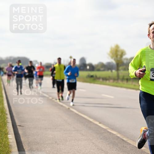 12.04.2026 - 45. Internationalen Wilhelmsburger Insellauf Dr. Thomas Lammeyer http://msf.ph/oto/9444548 12.04.2026 10:19:25 Laufen 317 meine-sportfotos.de