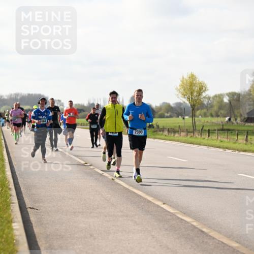12.04.2026 - 45. Internationalen Wilhelmsburger Insellauf Dr. Thomas Lammeyer http://msf.ph/oto/9444551 12.04.2026 10:19:26 Laufen 4568, 4320, 2300 meine-sportfotos.de