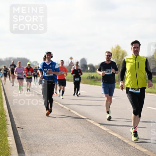 12.04.2026 - 45. Internationalen Wilhelmsburger Insellauf Dr. Thomas Lammeyer http://msf.ph/oto/9444569 12.04.2026 10:19:29 Laufen 45, 3563, 4320, 2300 meine-sportfotos.de