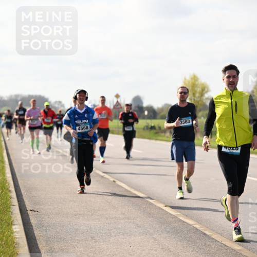 12.04.2026 - 45. Internationalen Wilhelmsburger Insellauf Dr. Thomas Lammeyer http://msf.ph/oto/9444570 12.04.2026 10:19:29 Laufen 4568, 3563, 1920, 23 meine-sportfotos.de