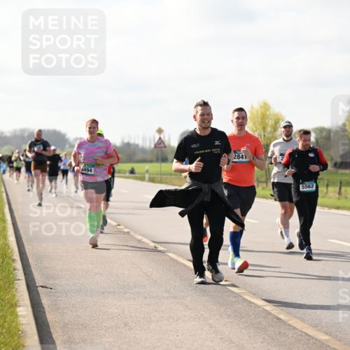 12.04.2026 - 45. Internationalen Wilhelmsburger Insellauf Dr. Thomas Lammeyer http://msf.ph/oto/9444592 12.04.2026 10:19:33 Laufen 3494, 2841, 5562 meine-sportfotos.de