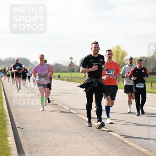 12.04.2026 - 45. Internationalen Wilhelmsburger Insellauf Dr. Thomas Lammeyer http://msf.ph/oto/9444593 12.04.2026 10:19:33 Laufen 494, 2015, 2841, 5562 meine-sportfotos.de