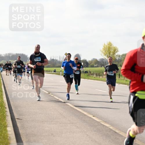 12.04.2026 - 45. Internationalen Wilhelmsburger Insellauf Dr. Thomas Lammeyer http://msf.ph/oto/9444621 12.04.2026 10:19:38 Laufen 2438, 5749, 4297, 5775, 4700, 3091 meine-sportfotos.de