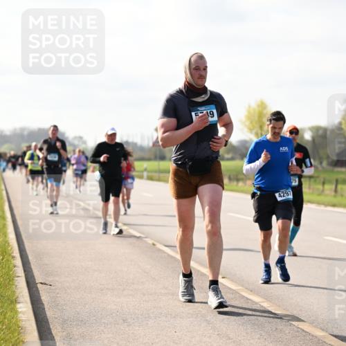 12.04.2026 - 45. Internationalen Wilhelmsburger Insellauf Dr. Thomas Lammeyer http://msf.ph/oto/9444635 12.04.2026 10:19:40 Laufen 4297, 470 meine-sportfotos.de