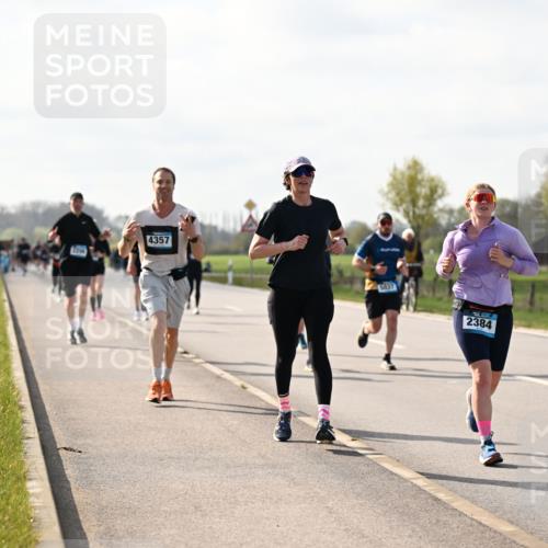 12.04.2026 - 45. Internationalen Wilhelmsburger Insellauf Dr. Thomas Lammeyer http://msf.ph/oto/9444716 12.04.2026 10:19:53 Laufen 4357, 2384 meine-sportfotos.de