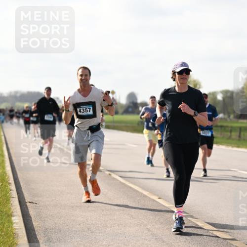 12.04.2026 - 45. Internationalen Wilhelmsburger Insellauf Dr. Thomas Lammeyer http://msf.ph/oto/9444724 12.04.2026 10:19:54 Laufen 4357, 5437, 2384 meine-sportfotos.de
