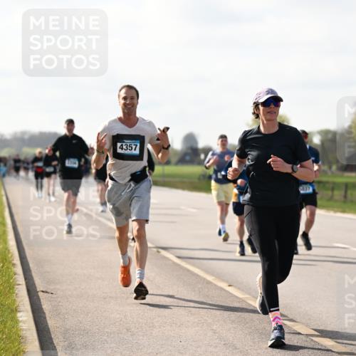 12.04.2026 - 45. Internationalen Wilhelmsburger Insellauf Dr. Thomas Lammeyer http://msf.ph/oto/9444725 12.04.2026 10:19:54 Laufen 4357, 2384 meine-sportfotos.de