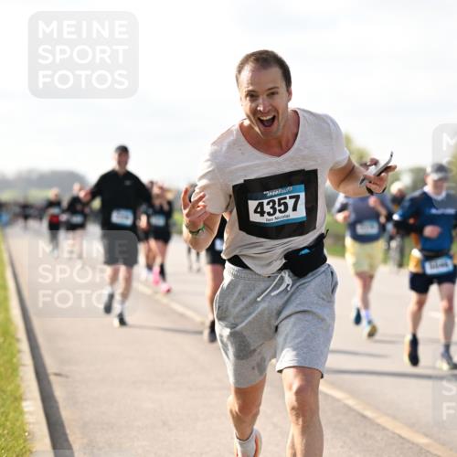 12.04.2026 - 45. Internationalen Wilhelmsburger Insellauf Dr. Thomas Lammeyer http://msf.ph/oto/9444733 12.04.2026 10:19:56 Laufen 4357 meine-sportfotos.de
