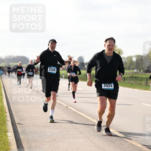 12.04.2026 - 45. Internationalen Wilhelmsburger Insellauf Dr. Thomas Lammeyer http://msf.ph/oto/9444742 12.04.2026 10:19:57 Laufen 2206, 3553, 2376 meine-sportfotos.de
