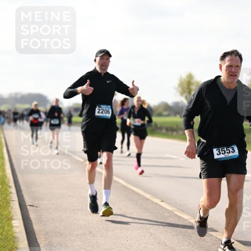 12.04.2026 - 45. Internationalen Wilhelmsburger Insellauf Dr. Thomas Lammeyer http://msf.ph/oto/9444746 12.04.2026 10:19:58 Laufen 2206, 3553 meine-sportfotos.de