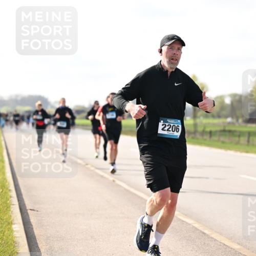 12.04.2026 - 45. Internationalen Wilhelmsburger Insellauf Dr. Thomas Lammeyer http://msf.ph/oto/9444753 12.04.2026 10:19:59 Laufen 2206 meine-sportfotos.de