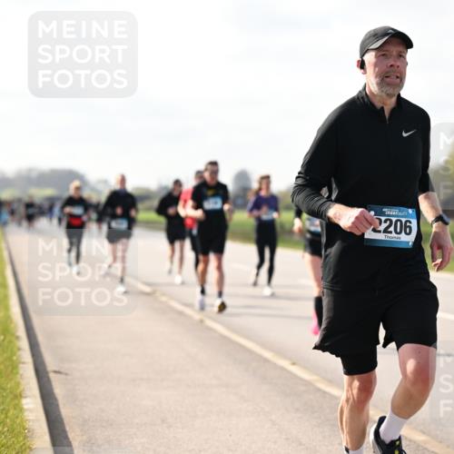 12.04.2026 - 45. Internationalen Wilhelmsburger Insellauf Dr. Thomas Lammeyer http://msf.ph/oto/9444756 12.04.2026 10:19:59 Laufen 2206 meine-sportfotos.de