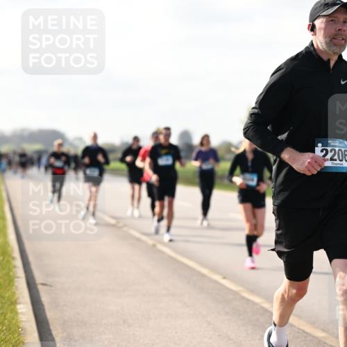 12.04.2026 - 45. Internationalen Wilhelmsburger Insellauf Dr. Thomas Lammeyer http://msf.ph/oto/9444757 12.04.2026 10:19:59 Laufen 2206 meine-sportfotos.de