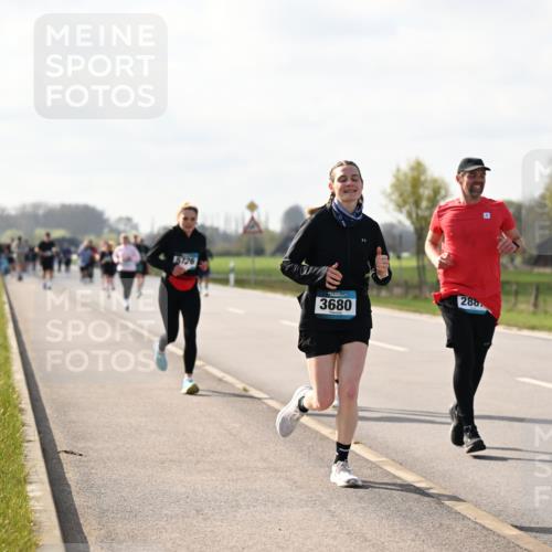 12.04.2026 - 45. Internationalen Wilhelmsburger Insellauf Dr. Thomas Lammeyer http://msf.ph/oto/9444780 12.04.2026 10:20:03 Laufen 3680, 288, 3186 meine-sportfotos.de