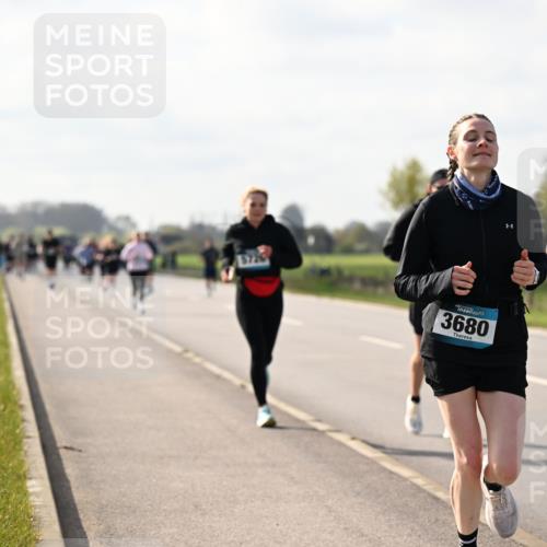 12.04.2026 - 45. Internationalen Wilhelmsburger Insellauf Dr. Thomas Lammeyer http://msf.ph/oto/9444784 12.04.2026 10:20:04 Laufen 3680, 2887 meine-sportfotos.de