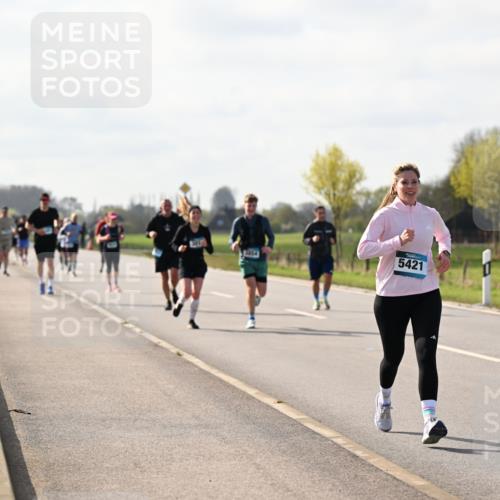 12.04.2026 - 45. Internationalen Wilhelmsburger Insellauf Dr. Thomas Lammeyer http://msf.ph/oto/9444813 12.04.2026 10:20:14 Laufen 3054, 5421 meine-sportfotos.de