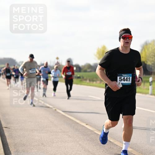 12.04.2026 - 45. Internationalen Wilhelmsburger Insellauf Dr. Thomas Lammeyer http://msf.ph/oto/9444850 12.04.2026 10:20:23 Laufen 5441 meine-sportfotos.de