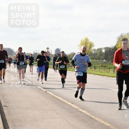 12.04.2026 - 45. Internationalen Wilhelmsburger Insellauf Dr. Thomas Lammeyer http://msf.ph/oto/9444875 12.04.2026 10:20:28 Laufen 4682, 4681, 3363, 2054, 4435, 10, 59 meine-sportfotos.de