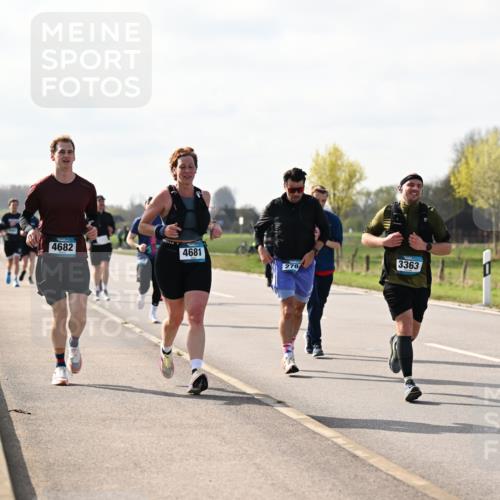 12.04.2026 - 45. Internationalen Wilhelmsburger Insellauf Dr. Thomas Lammeyer http://msf.ph/oto/9444891 12.04.2026 10:20:31 Laufen 4682, 4681, 278, 3363 meine-sportfotos.de