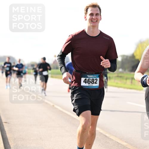 12.04.2026 - 45. Internationalen Wilhelmsburger Insellauf Dr. Thomas Lammeyer http://msf.ph/oto/9444904 12.04.2026 10:20:34 Laufen 45, 4682, 45, 46812 meine-sportfotos.de